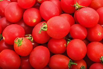Group of fresh tomatoes