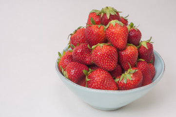 Schüssel mit Erdbeeren