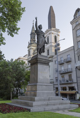 Fototapeta na wymiar Monument Sandor Petofi in Budapest