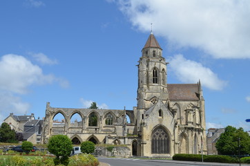Fototapeta premium Eglise St-Etienne-le-Vieux (XIème siècle) à Caen (Normandie)