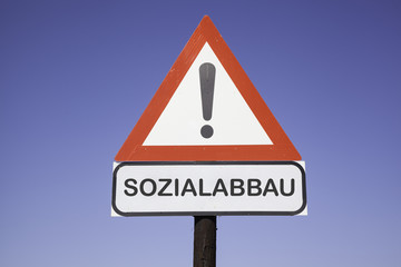 Achtung Sozialabbau