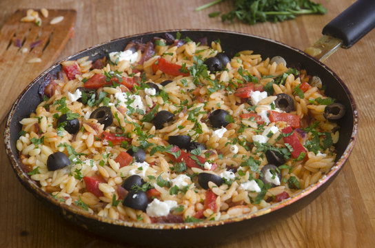 Orzo with peppers and cheese