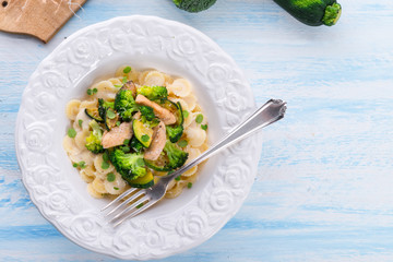 Farfalle pasta with zucchini and broccoli