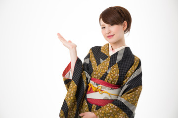 着物を着た女性