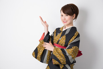 着物を着た女性