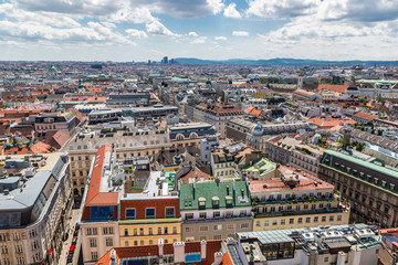 Fototapeta na wymiar Panorama of Vienna from St. Stephen's Cathedral