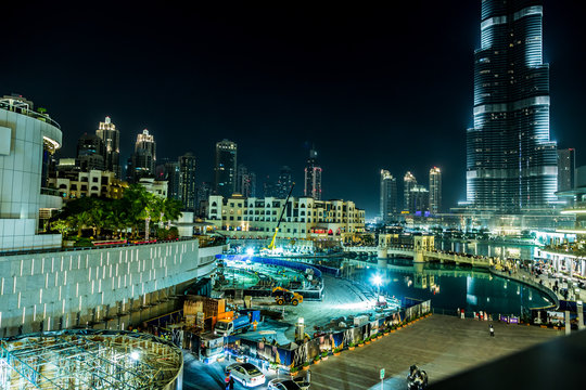 View on Burj Khalifa, Dubai, UAE, at night © Sergii Figurnyi