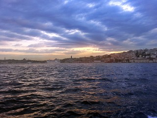 Fototapeta na wymiar Istanbul Bosphorus Sunset