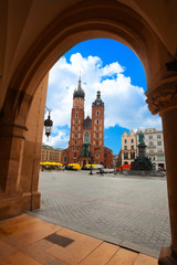 Fototapeta Saint Mary's Basilica and Rynek Glowny in summer obraz