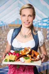 Frau in Tracht