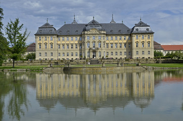Fototapeta na wymiar Schloss und Park, Werneck