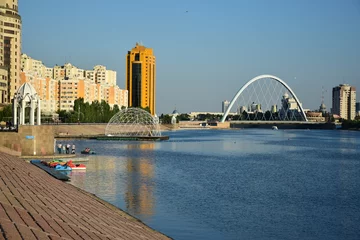 Papier peint photo autocollant rond Ville sur leau Remblai à Astana / Kazakhstan