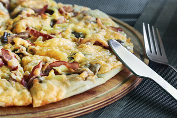 pizza with mushrooms and cheese