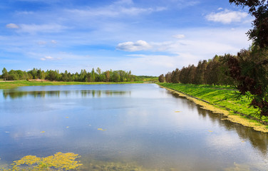 Fototapeta na wymiar Beautiful lake and blue sky landscape