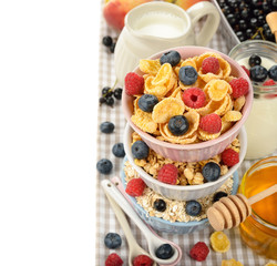 Muesli with berries