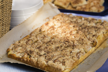 Streuselkuchen, streusel cake