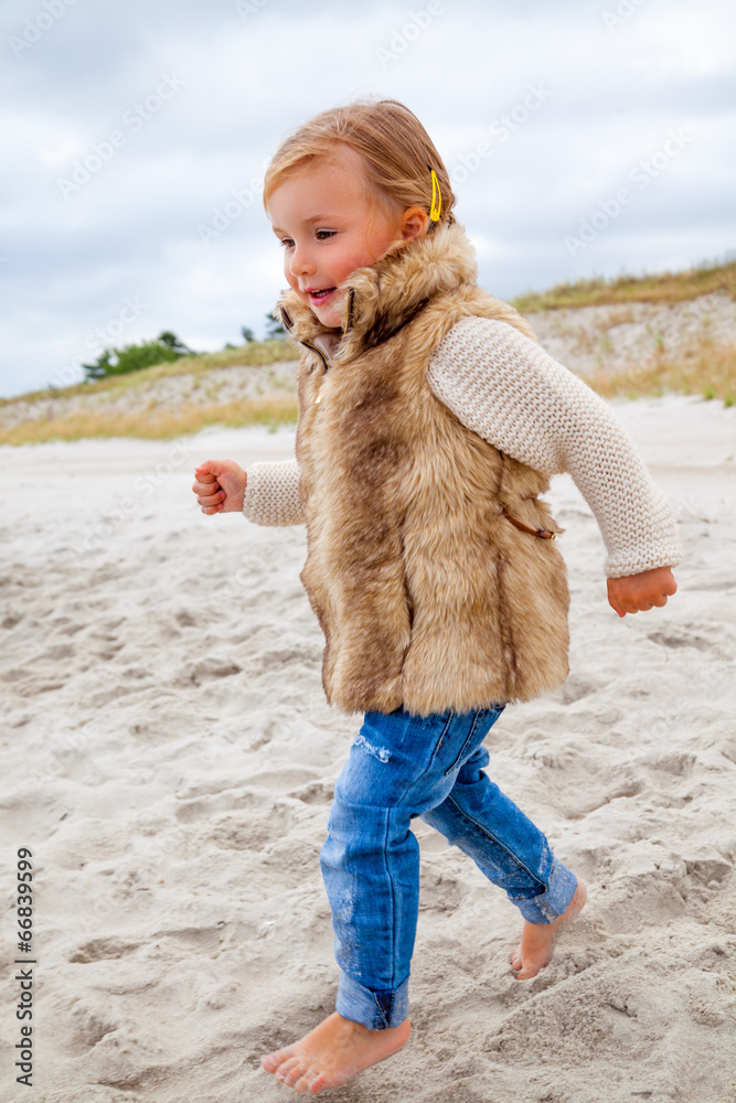 Poster happy coast autumn child