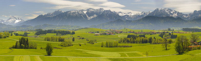 Fototapeta na wymiar Panorama Landschaft in Bayern