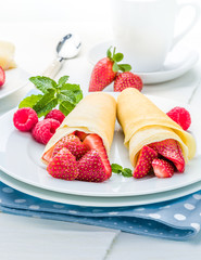 Pfannkuchen mit Erdbeeren