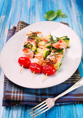 salmon kebab - skewers with zucchini and cherry tomatoes