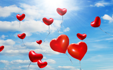 Hochzeit: Herzförmige Luftballons mit vielen lieben Wünschen :)