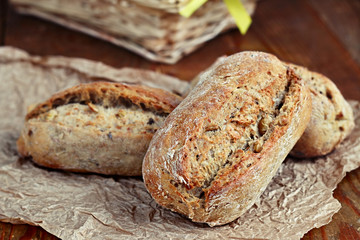 Rolls with seeds