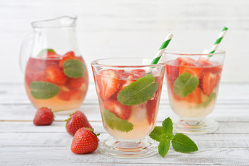 Strawberry mojito