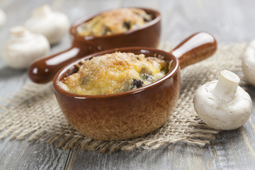 Mushrooms baked with cheese