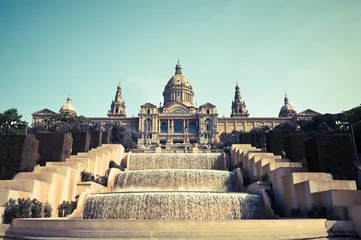 Deurstickers Nationaal museum voor Catalaanse beeldende kunst, in de buurt van Barcelona, Spanje © unclepodger