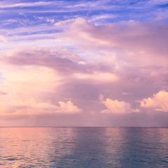 Fototapeta premium Tropical sunset on the beach.