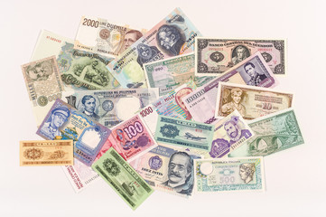 World Coins & Banknotes