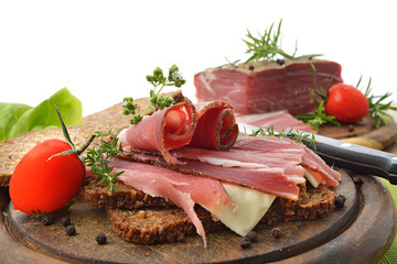 speck casereccio su pane nero ai cereali