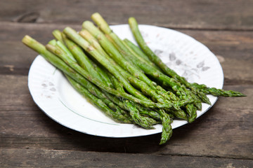 Grilled asparagus on a plate