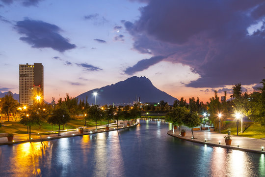 Paseo Santa Luc&iacute;a