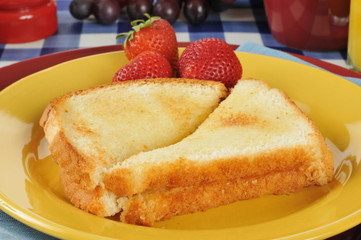 Toast and strawberries