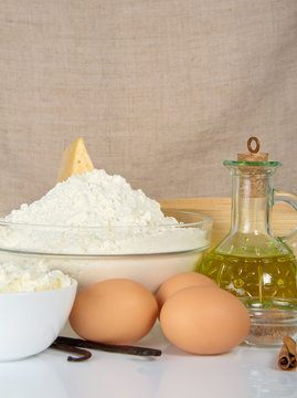 Cottage cheese, eggs, sunflower oil and flour