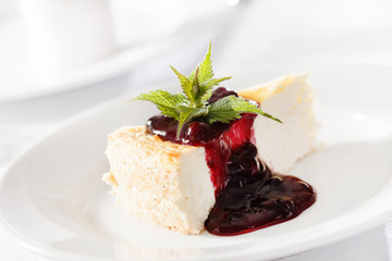 cheesecake with jam
