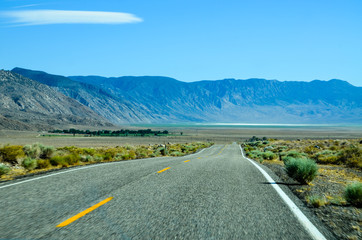 Verlassene Straße in den USA