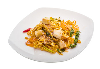 Fried noodles with calamari