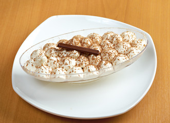 Cupcakes with baked meringue