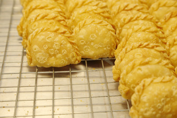Curry puff