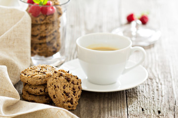 Fototapeta na wymiar Chocolate chip cookies with milk