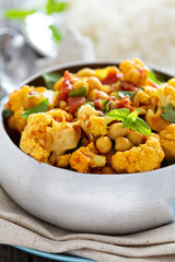 Vegan curry with chickpeas and vegetables