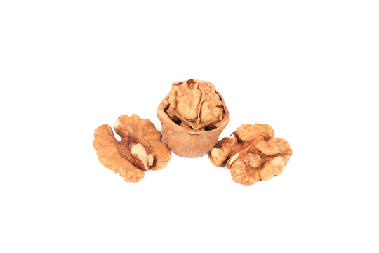 Closeup of walnut kernels.