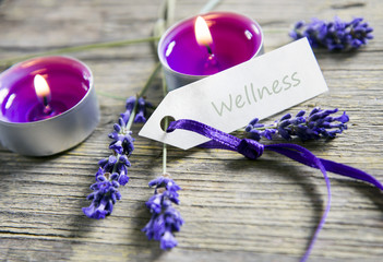 Wellnessschildchen mit Dekoration