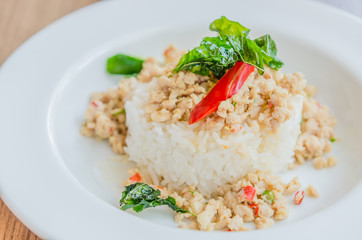 Spicy fried chicken with basil and rice