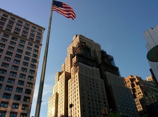 Naklejka premium New York building on sunset