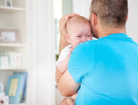 Vater mit Baby