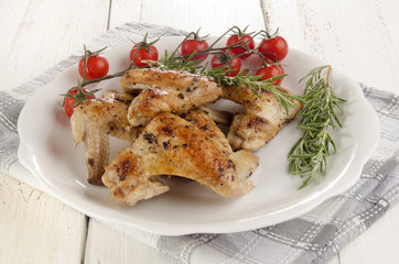fried chicken wings with tomato