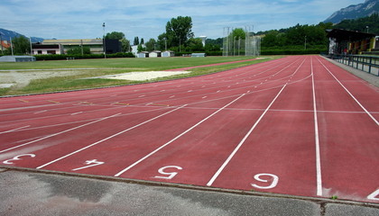 piste d'athl&eacute;tisme